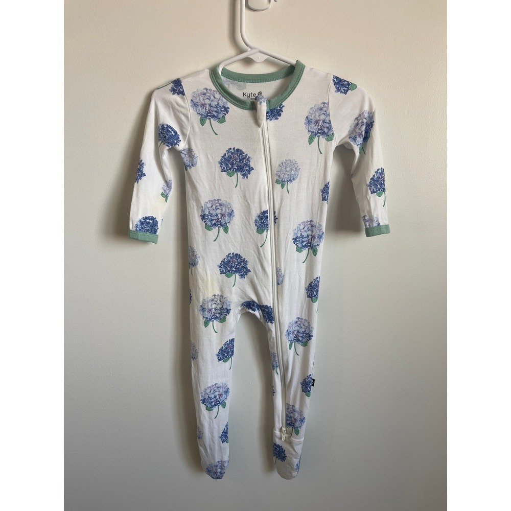 Kyte Baby Hydrangea Bamboo Zippered Footie Pajamas 6-12M
